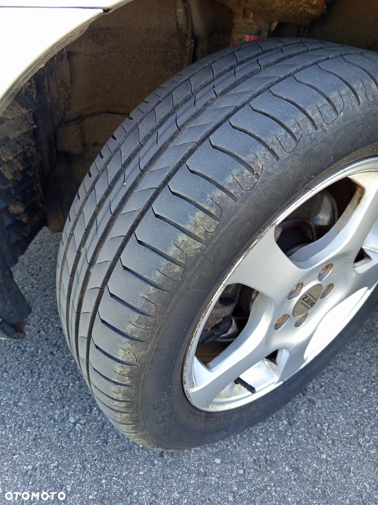 Toyota Avensis 2.0 D-4D Luna - 13