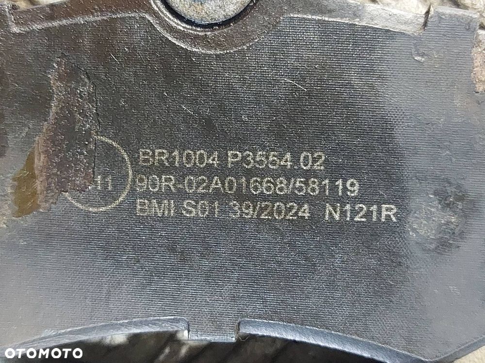 TARCZE HAMULCOWE TYŁ + KLOCKI + ZACISK PRAWY TYŁ VOLKSWAGEN GOLF PLUS - 2