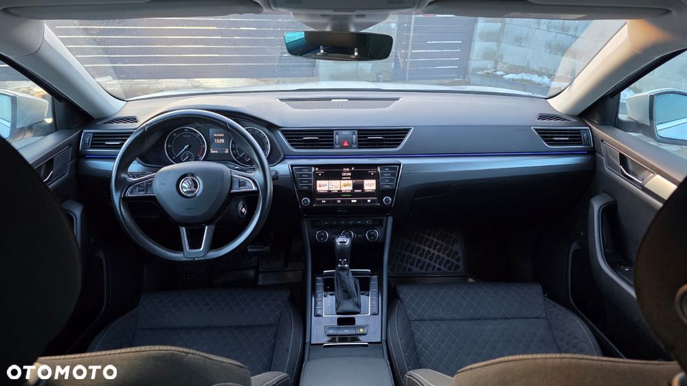 Skoda Superb 2.0 TDI 4x4 Style DSG - 9