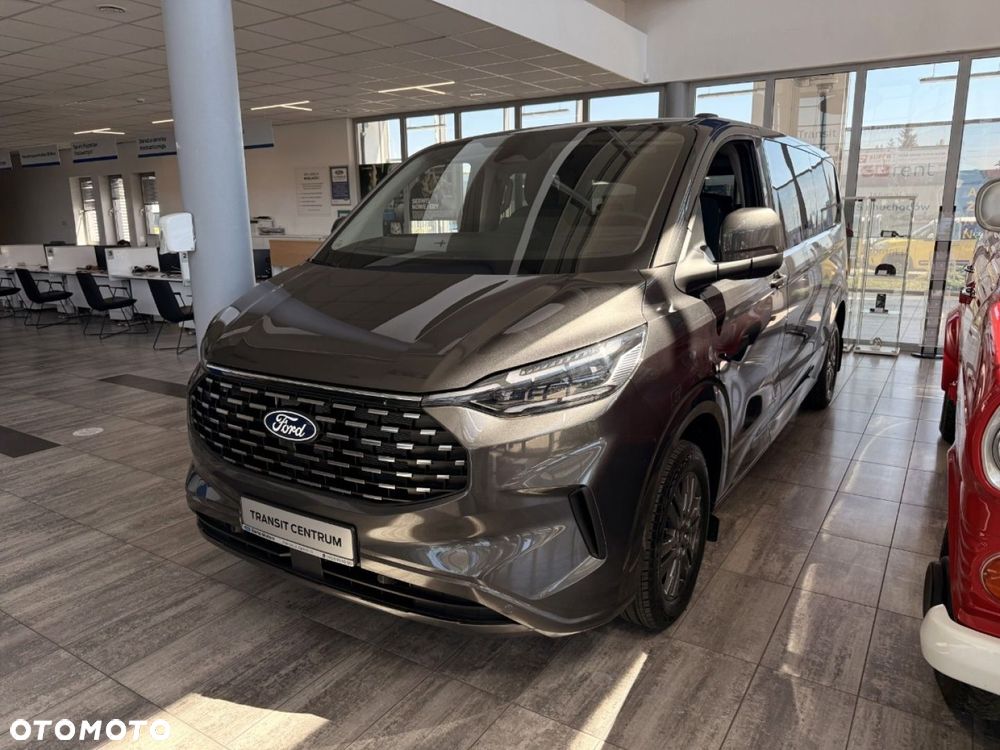 Ford Tourneo Custom - 2
