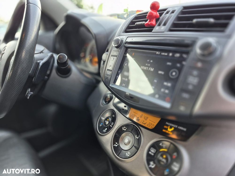 Toyota RAV4 - 19