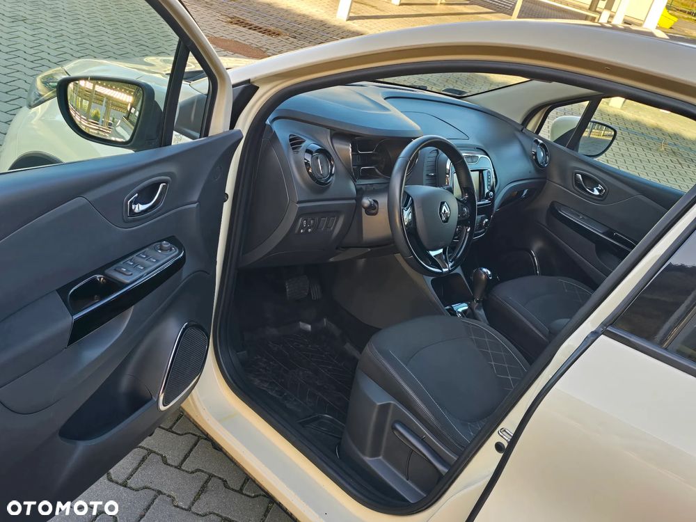 Renault Captur 1.2 TCe Helly Hansen EDC - 24