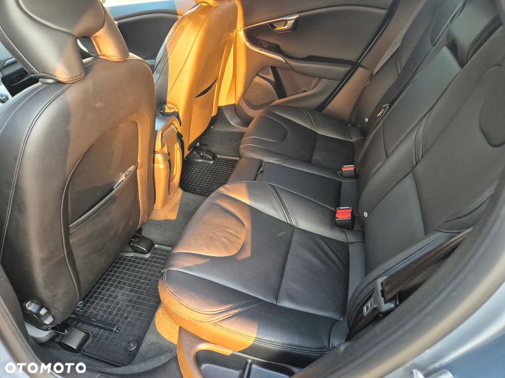 Volvo V40 T5 Drive-E Momentum - 5