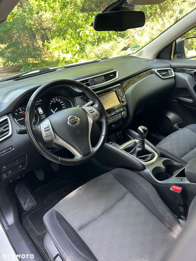 Nissan Qashqai 1.6 DCi N-Connecta - 6