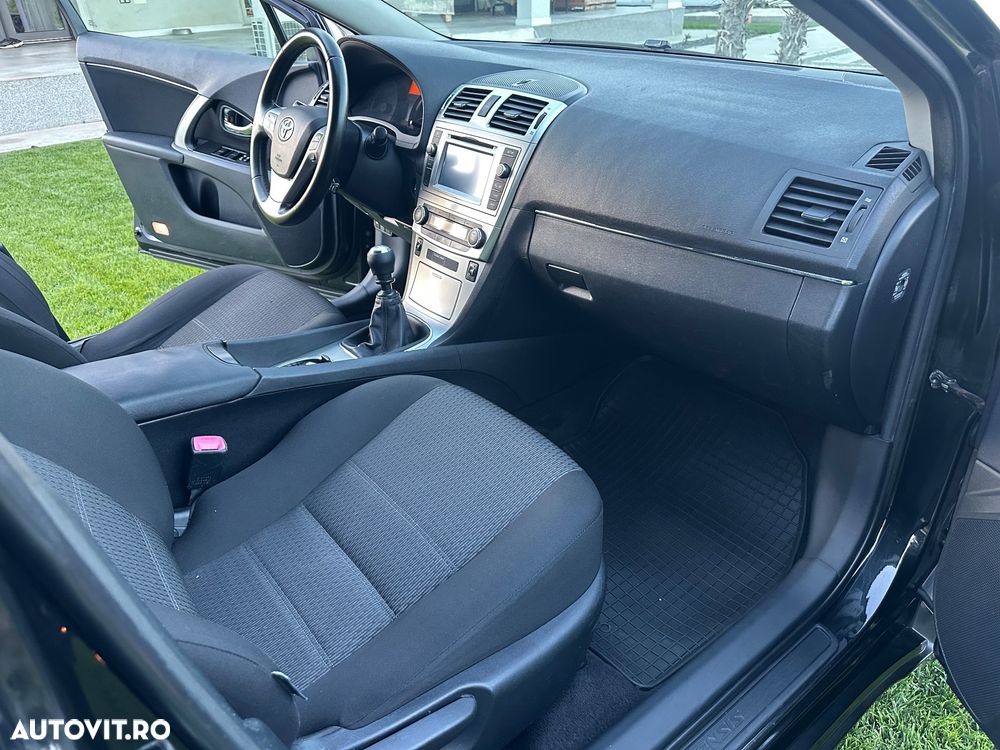 Toyota Avensis 2.0 D-4D Business Edition - 7