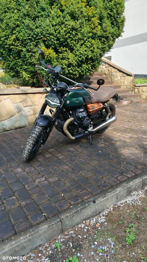 Moto Guzzi V7 - 1