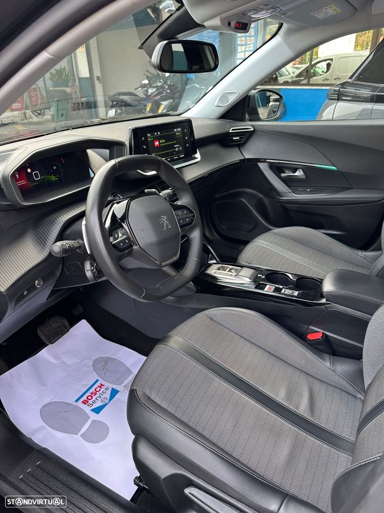 Peugeot 2008 PureTech 130 EAT8 Allure - 8