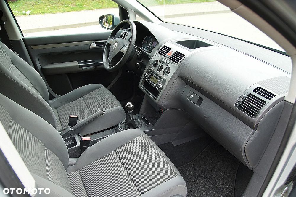Volkswagen Touran 1.9 TDI Welcome - 16