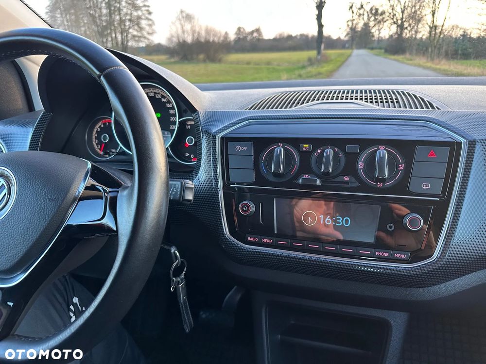 Volkswagen up! 1.0 move - 13