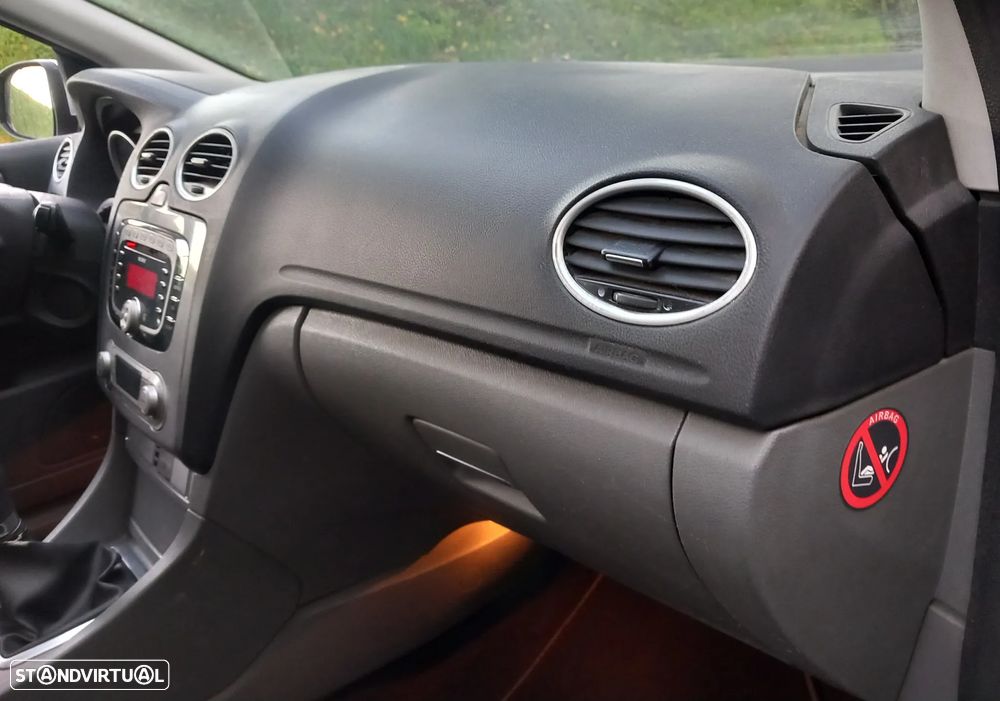 Ford Focus SW 1.6 TDCi Titanium - 12