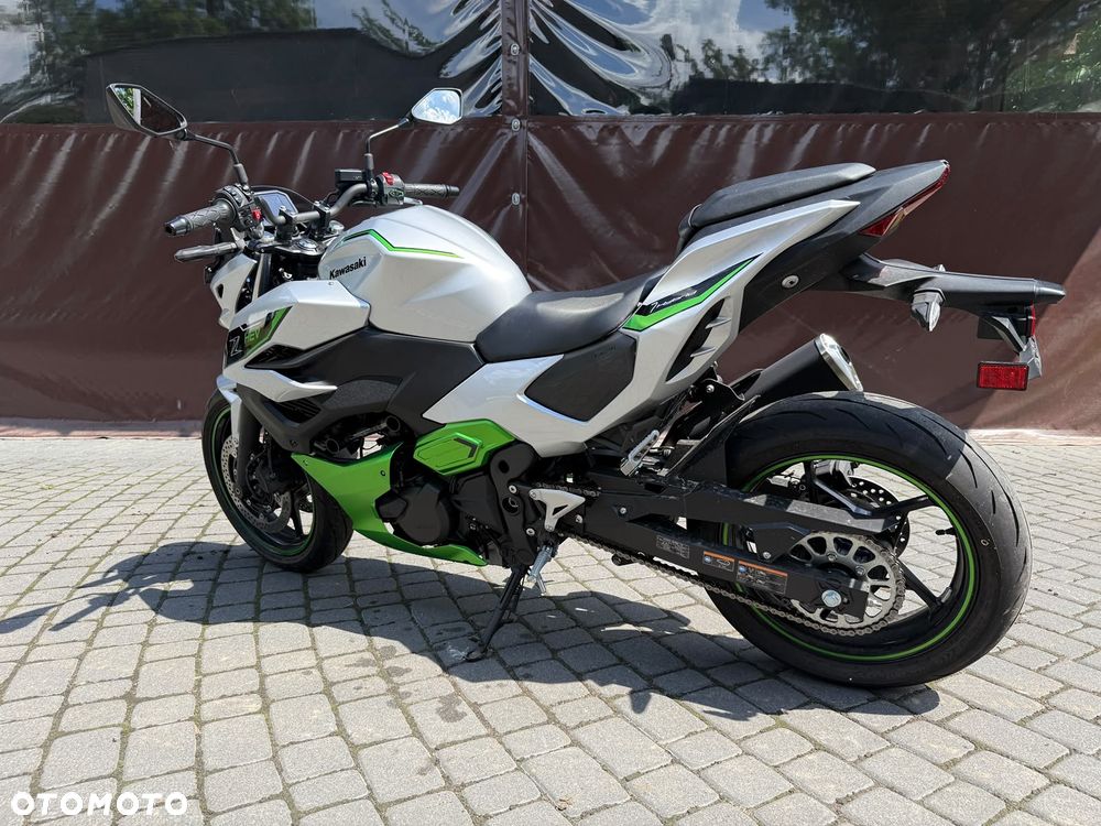 Kawasaki Z - 12