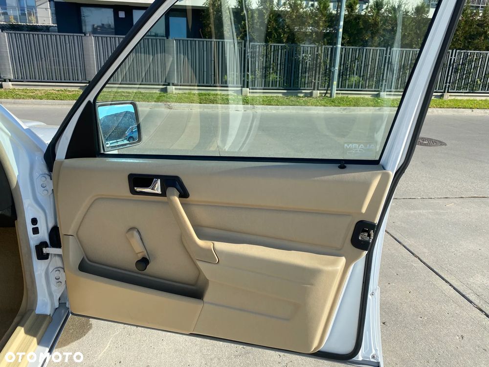 Mercedes-Benz W201 (190) - 38