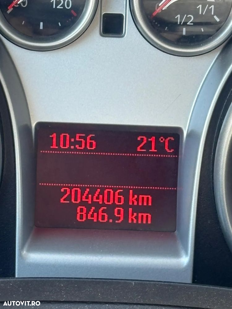 Ford Kuga - 6