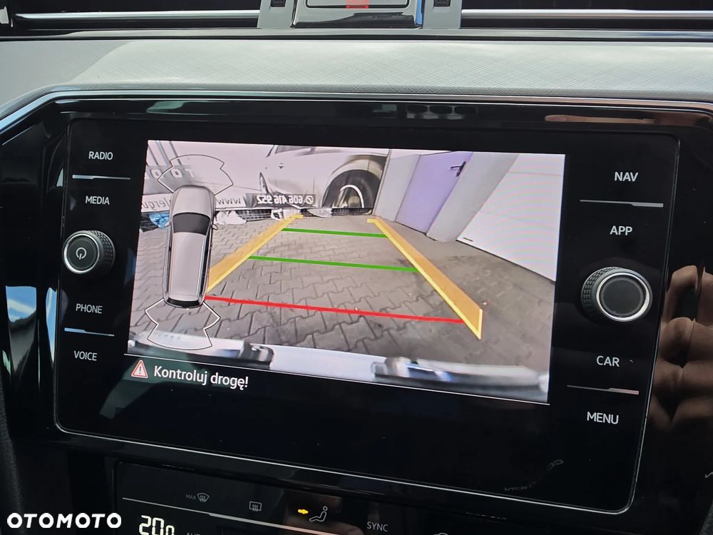 Volkswagen Passat Variant 2.0 TDI SCR DSG Conceptline - 32