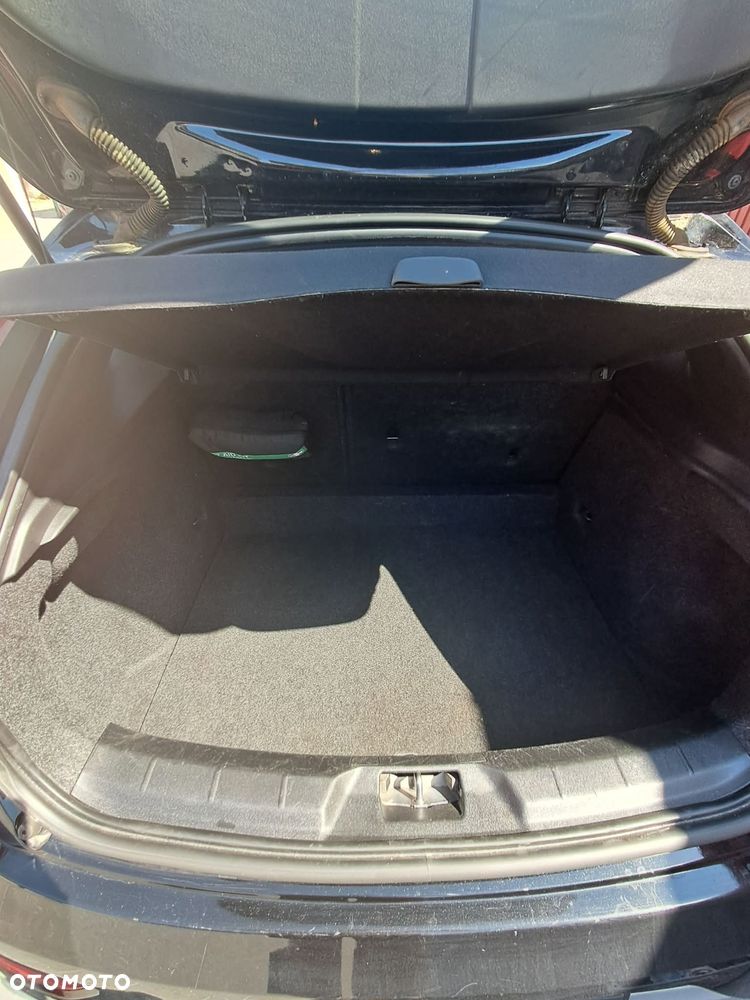 Volvo V40 D2 Drive-E R-Design Momentum - 16