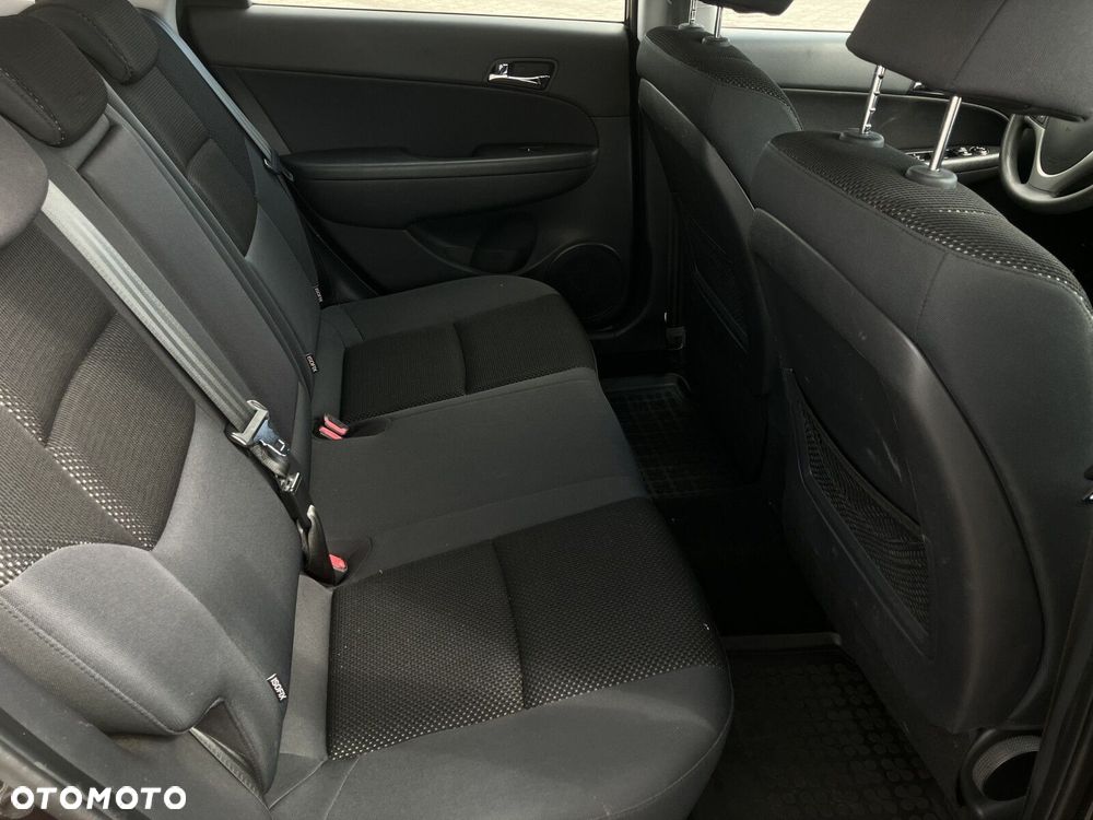 Hyundai i30 1.6 Classic - 8