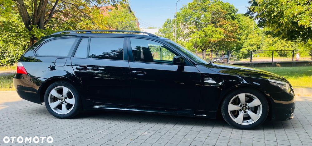 BMW Seria 5 525d Edition Sport - 11