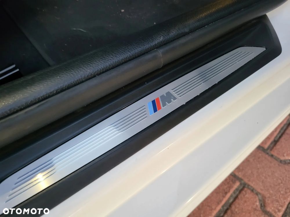BMW Seria 3 318d M Sport EU6 - 15