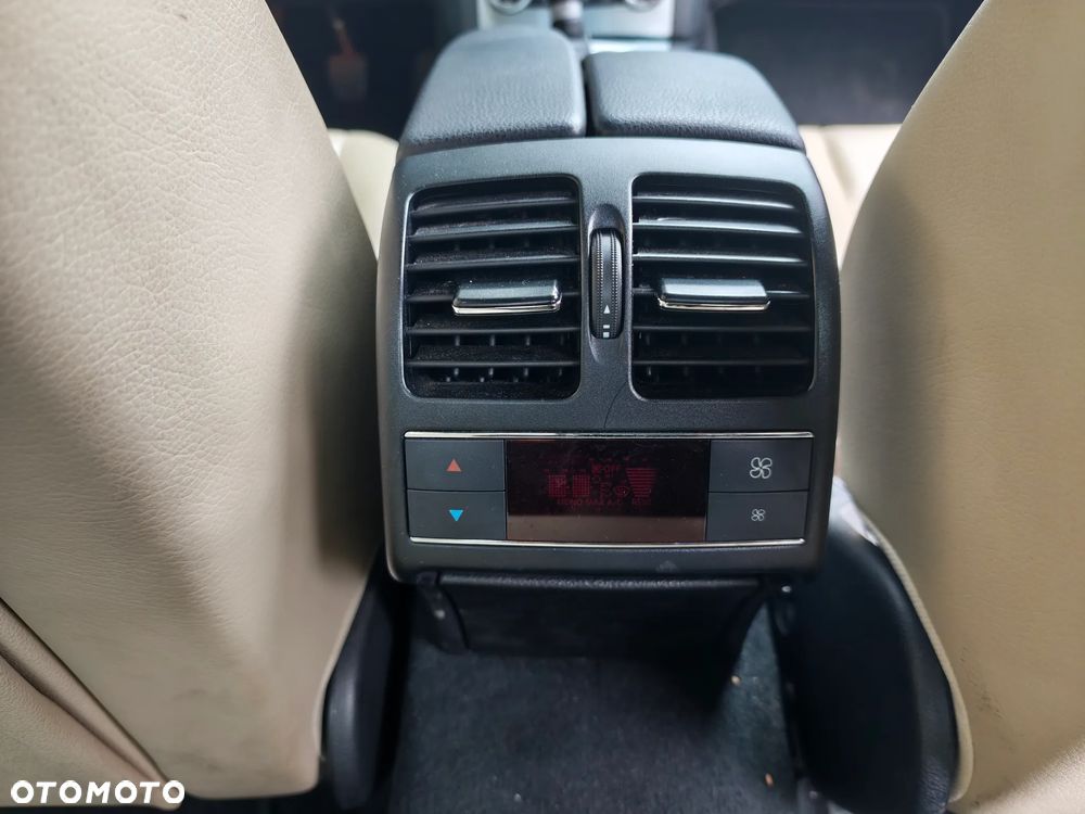 Mercedes-Benz Klasa C 250 CDI DPF (BlueEFFICIENCY) Avantgarde - 8