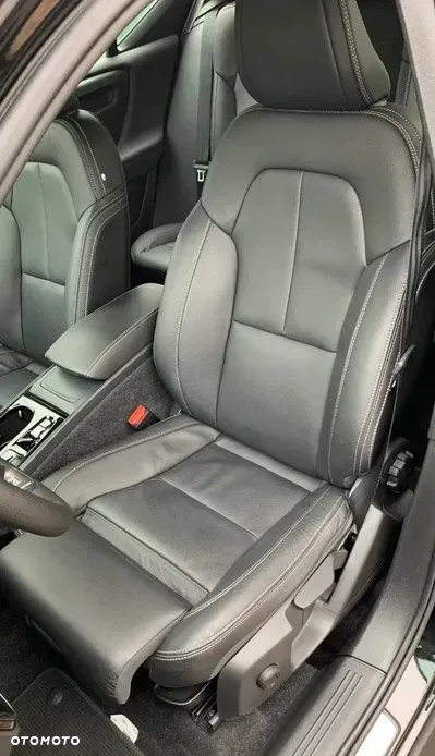 Volvo XC 40 T4 AWD R-Design - 37