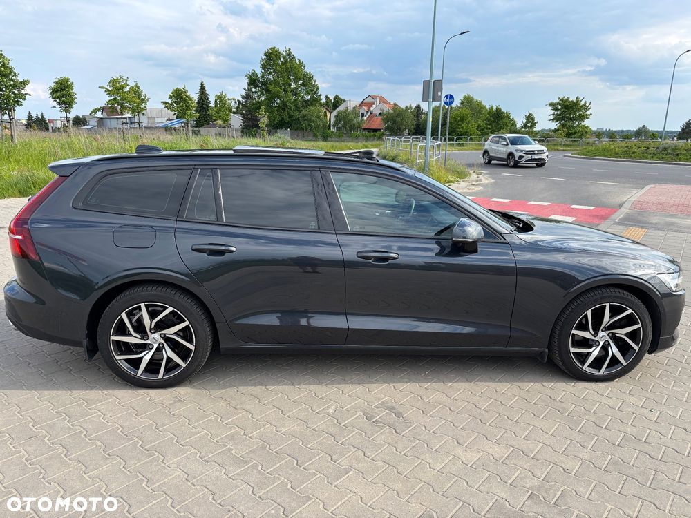 Volvo V60 T6 AWD Momentum Pro - 4