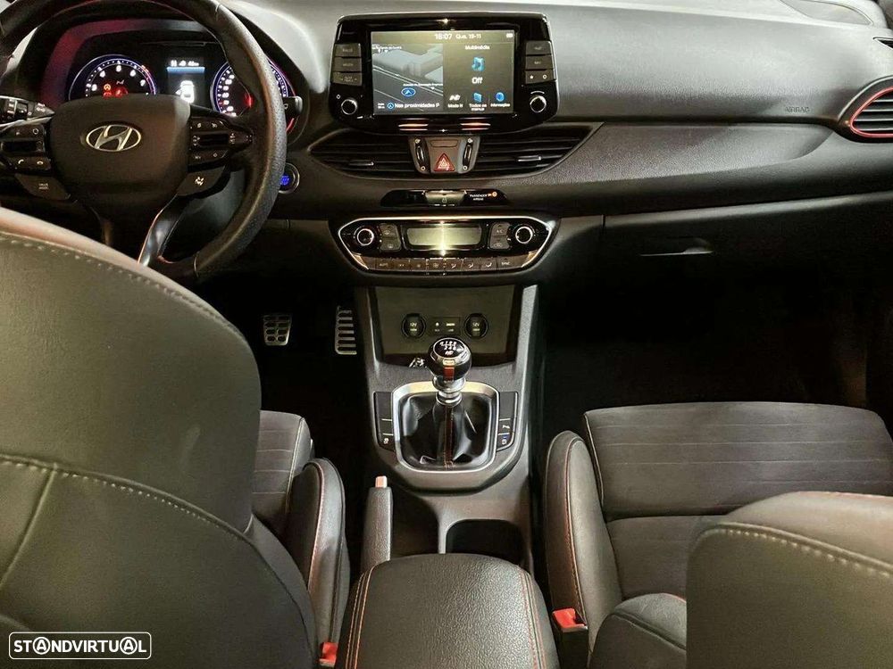 Hyundai i30 Fastback - 9