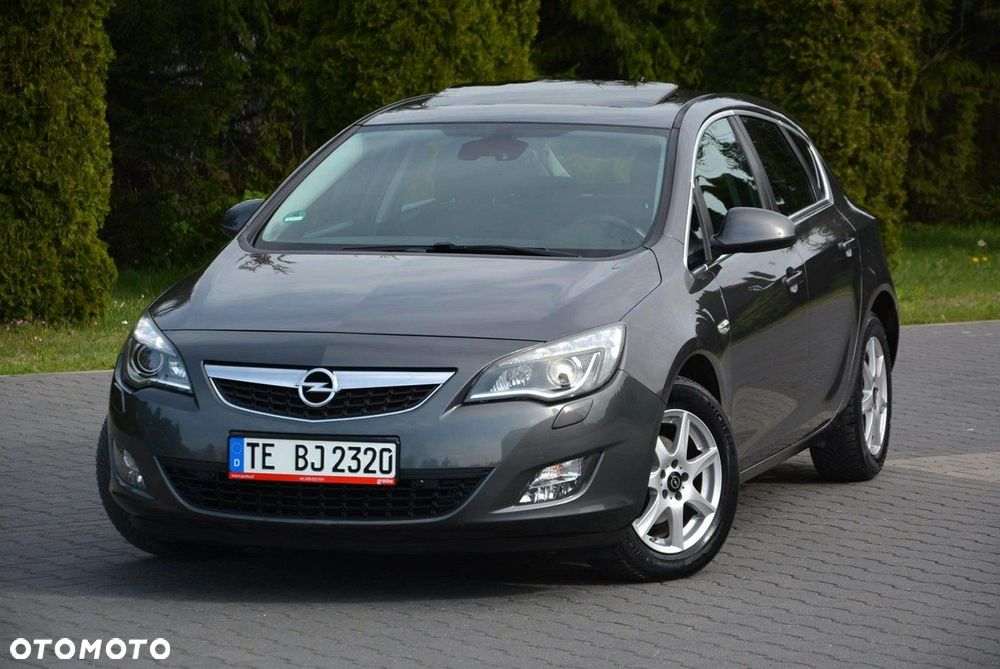 Opel Astra 1.4 Turbo Cosmo - 9