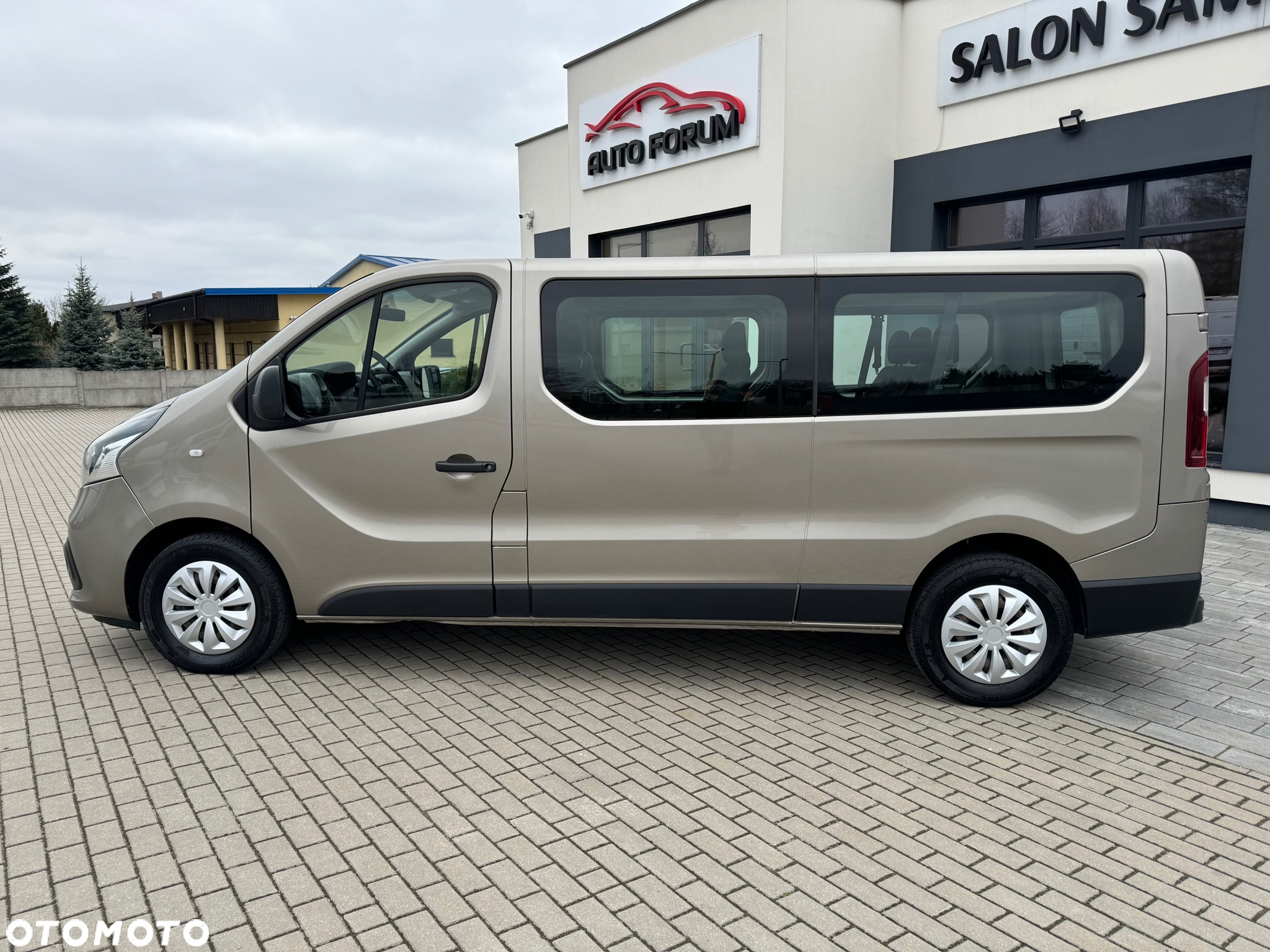 Renault Trafic Grand Passenger 2,9t Pack Clim - 8