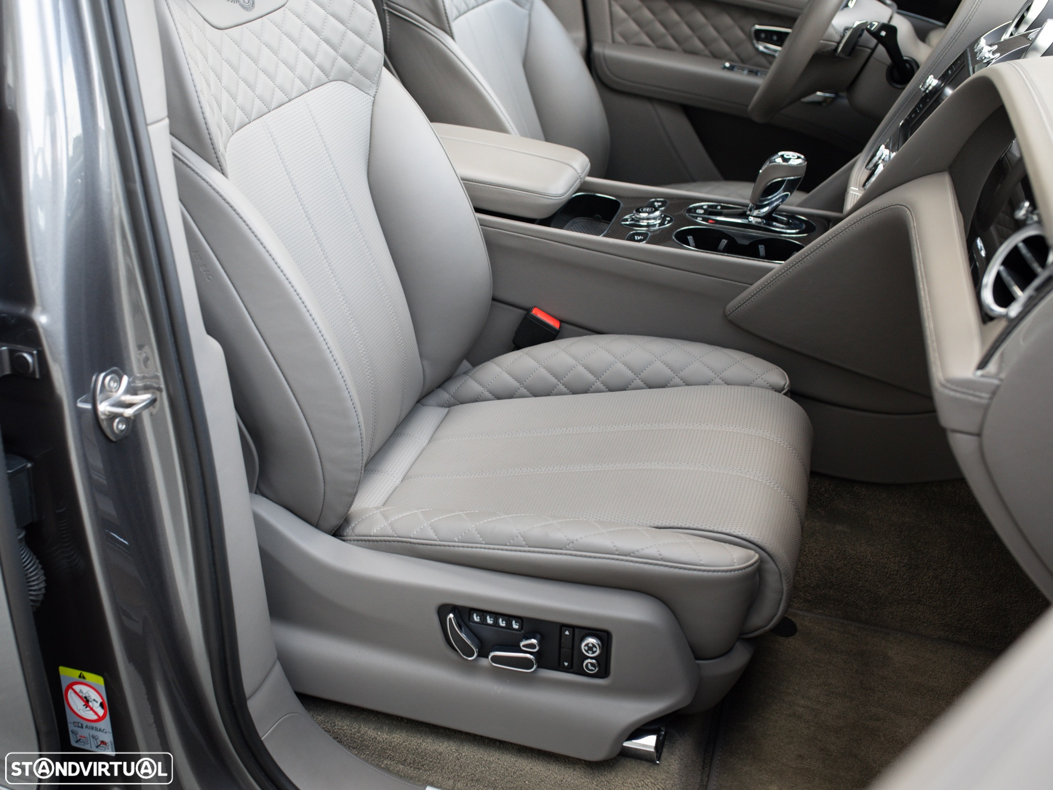 Bentley Bentayga V8 - 27