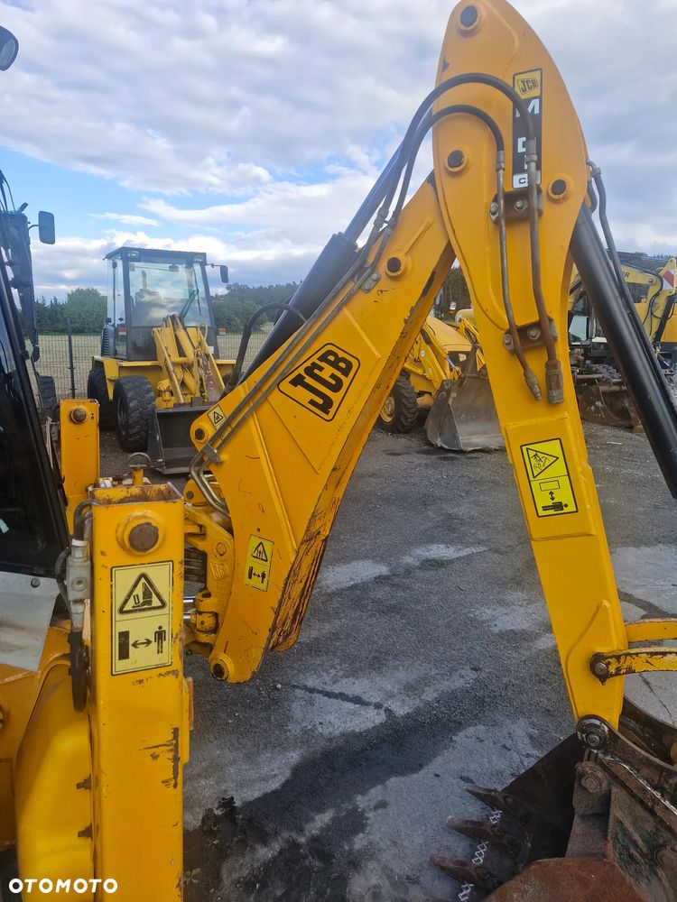JCB Midi CX-4 - 11