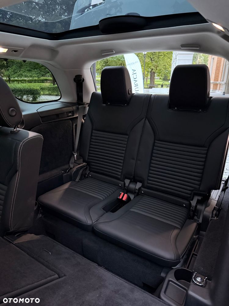 Land Rover Discovery 2.0 P300 S - 33