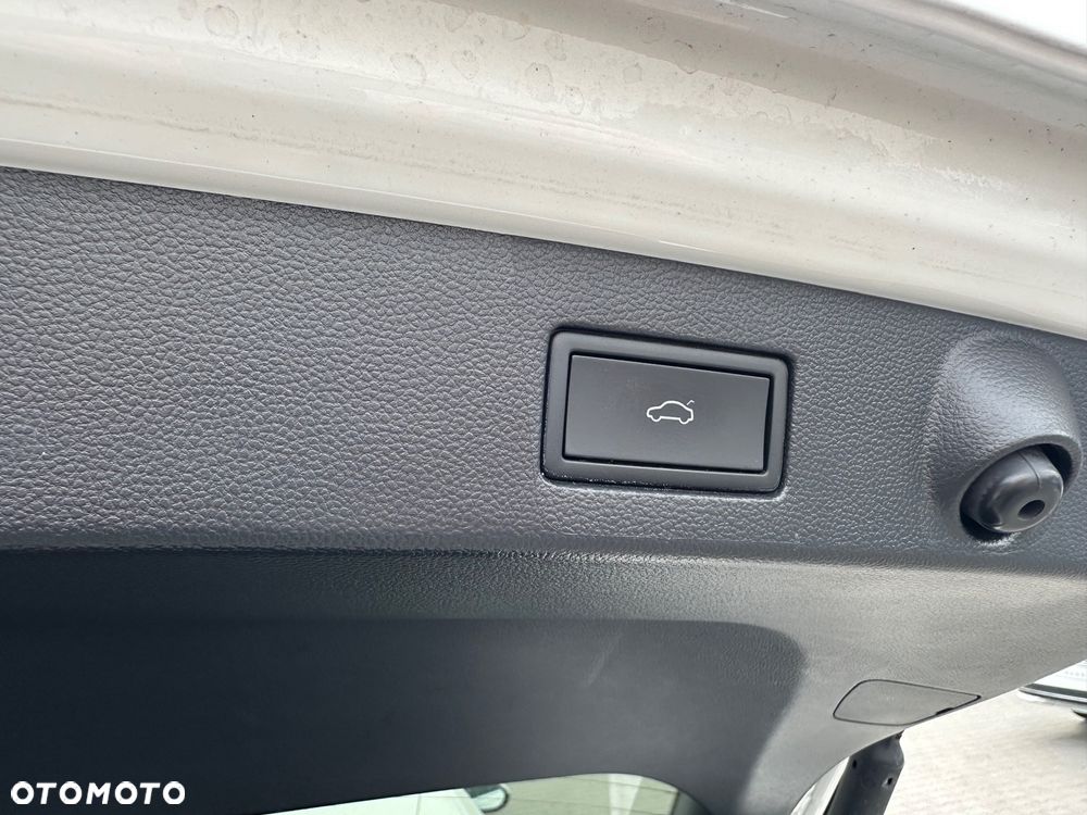 Volkswagen Arteon 2.0 TDI SCR DSG R-Line - 15