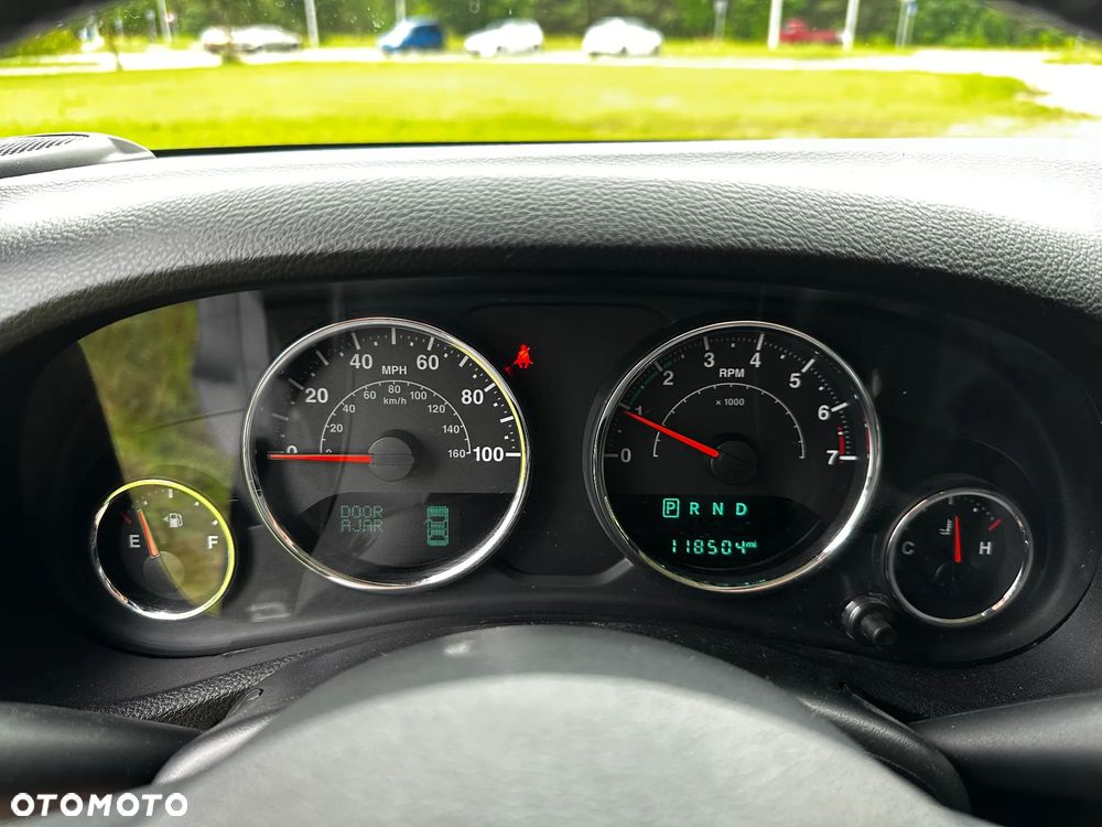 Jeep Wrangler Unlimited 3.6 Automatik Sahara - 11