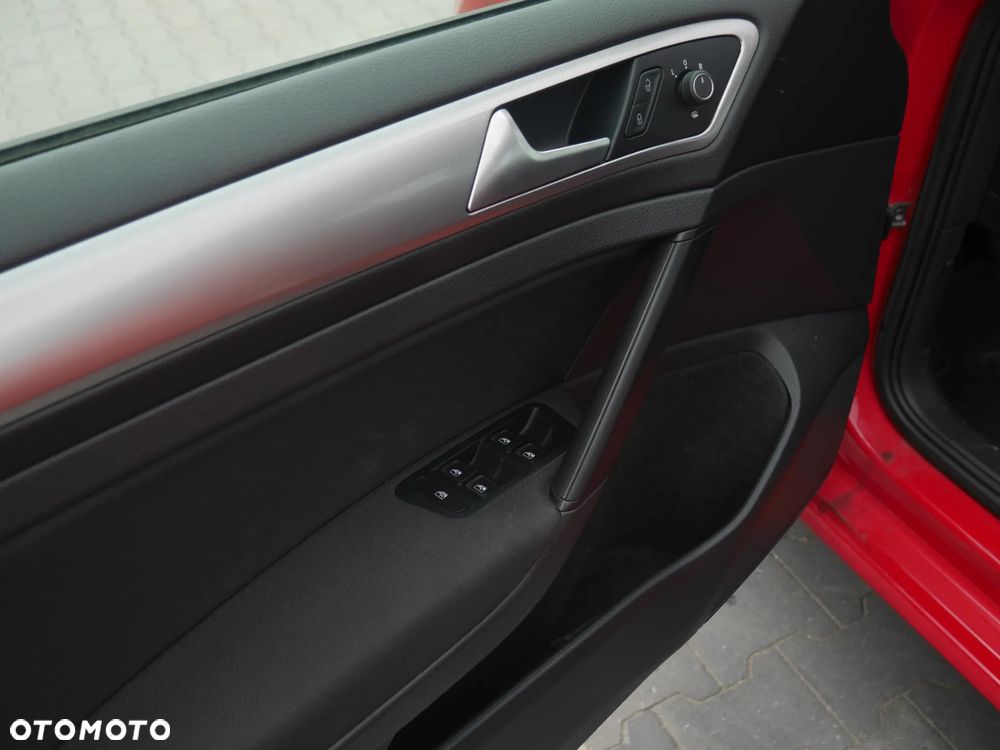 Volkswagen Golf VII 1.6 TDI BMT Comfortline - 10