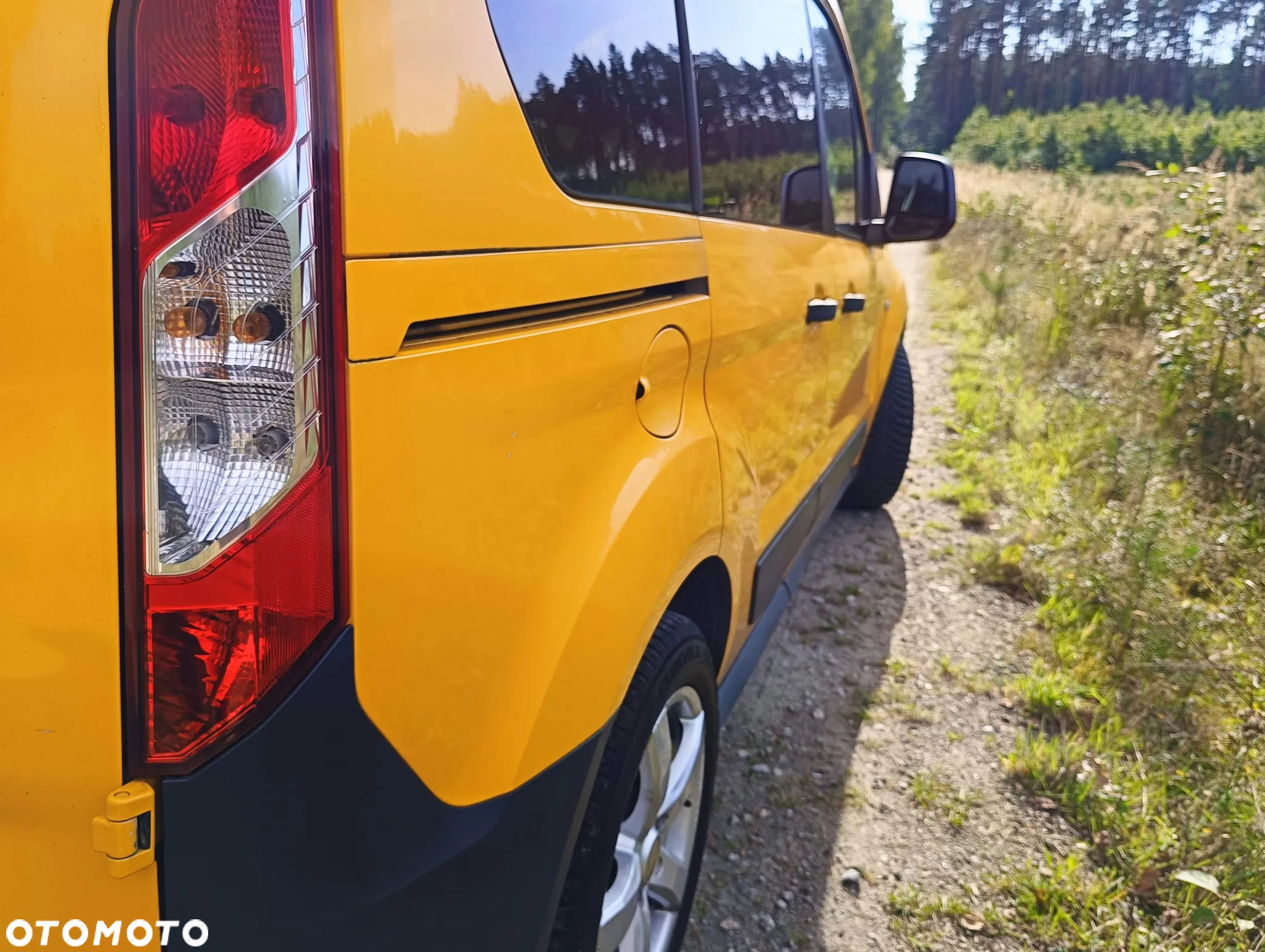 Ford Tourneo Connect 1.5 TDCi Trend - 6