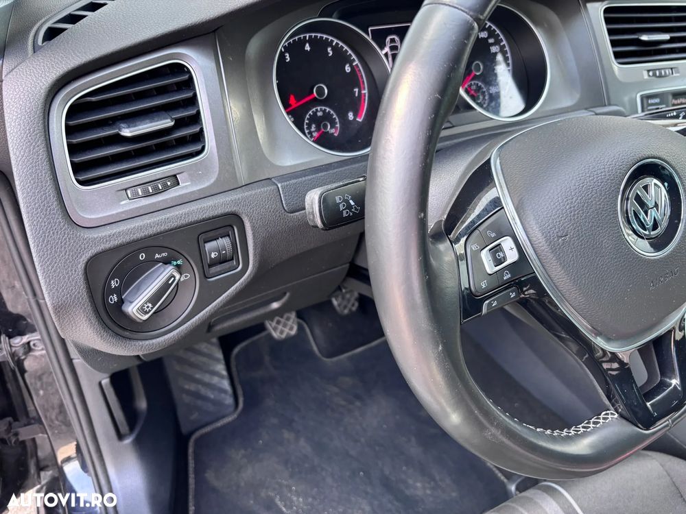 Volkswagen Golf 1.2 TSI BlueMotion Technology Lounge - 21