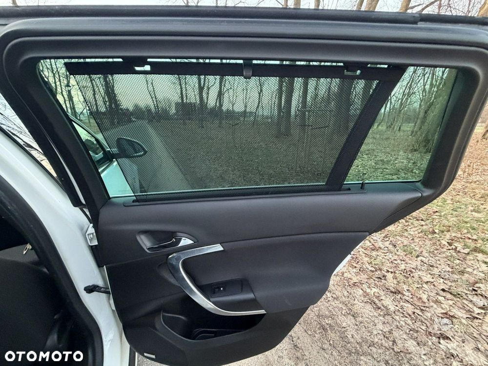Opel Insignia - 30