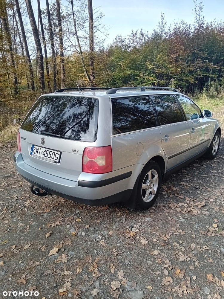 Volkswagen Passat - 1