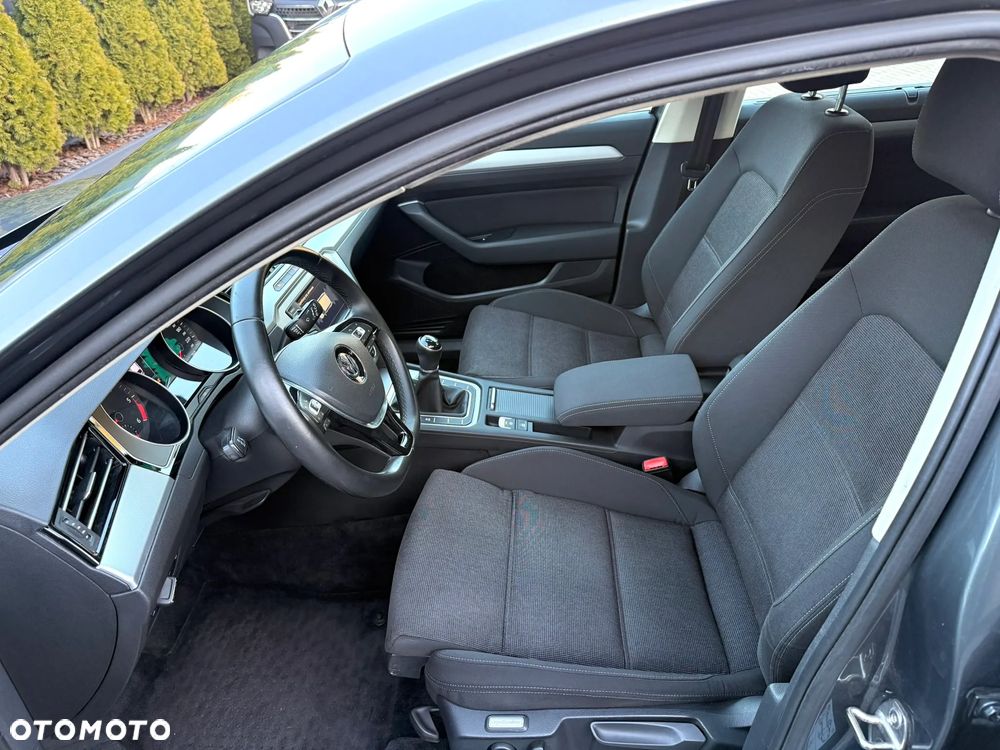 Volkswagen Passat 2.0 TDI BMT Comfortline - 20