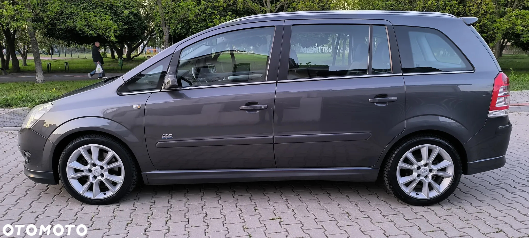 Opel Zafira 2.2 Automatik Edition - 4