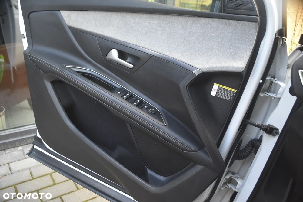 Peugeot 5008 2.0 BlueHDI GT S&S EAT8 - 28