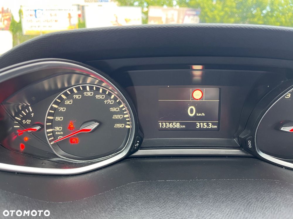Peugeot 308 1.6 BlueHDi Style S&S - 8