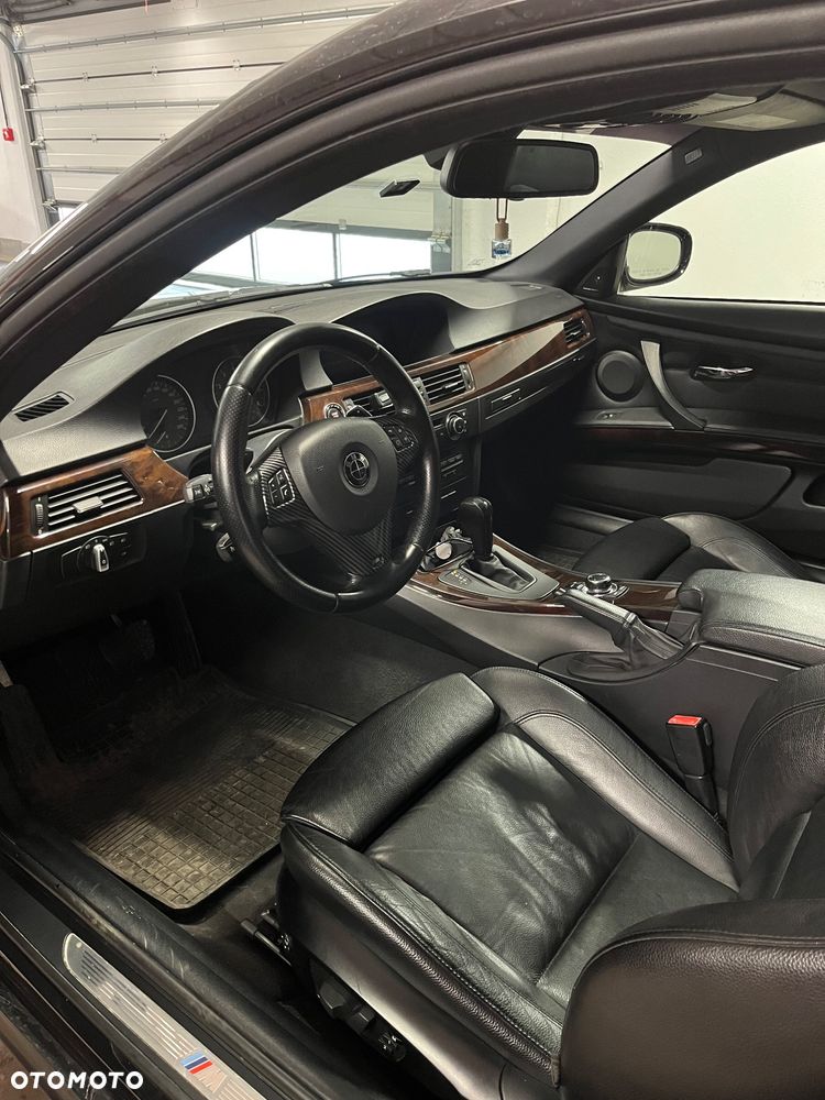 BMW Seria 3 335i M Sport Edition - 16