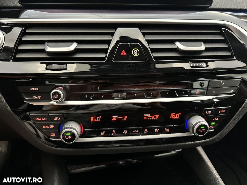 BMW Seria 5 530e iPerformance Aut. - 17