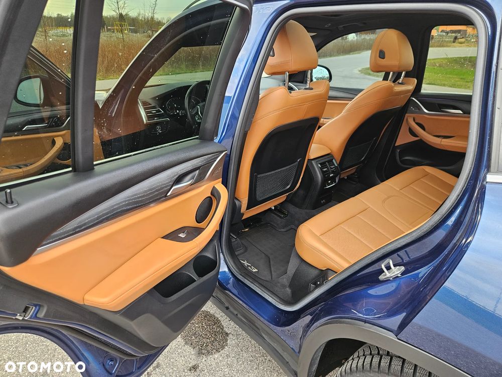 BMW X3 xDrive30i - 33