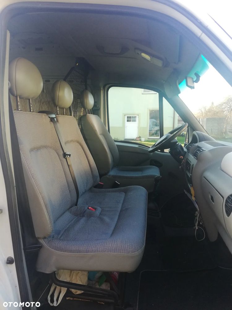 Nissan INTERSTAR - 3