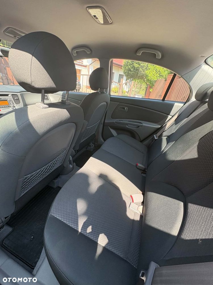 Kia Rio 1.4 Comfort - 6