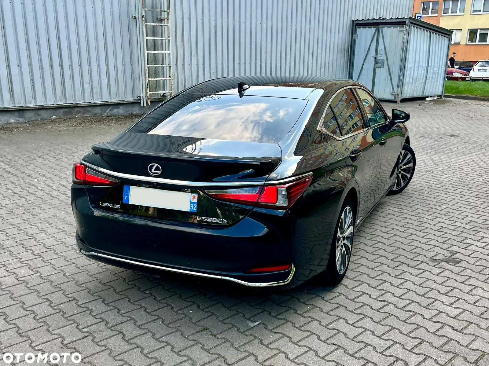 Lexus ES 300h Luxury Line - 9
