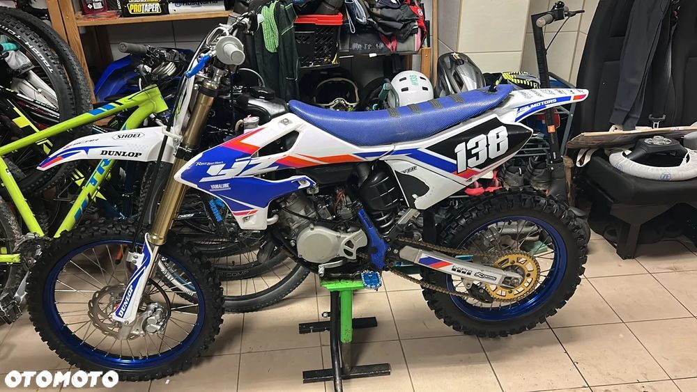 Yamaha YZ - 9