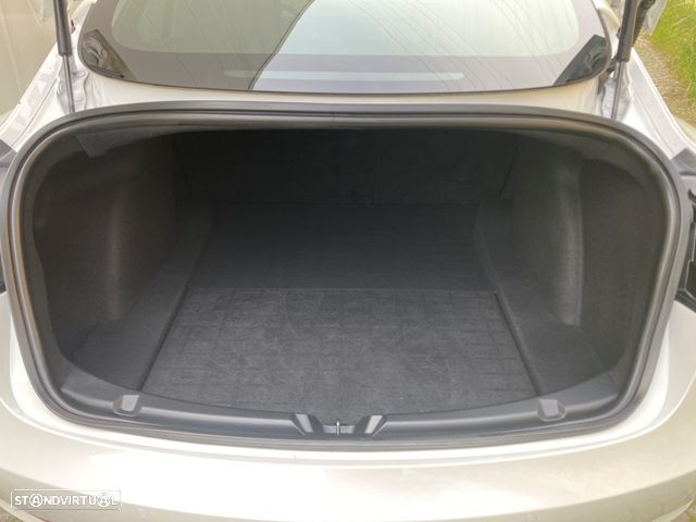 Tesla Model 3 Long Range Tração Integral - 32